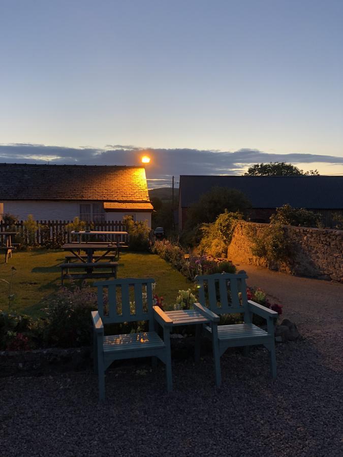 The Crown Inn Wentnor Exterior photo