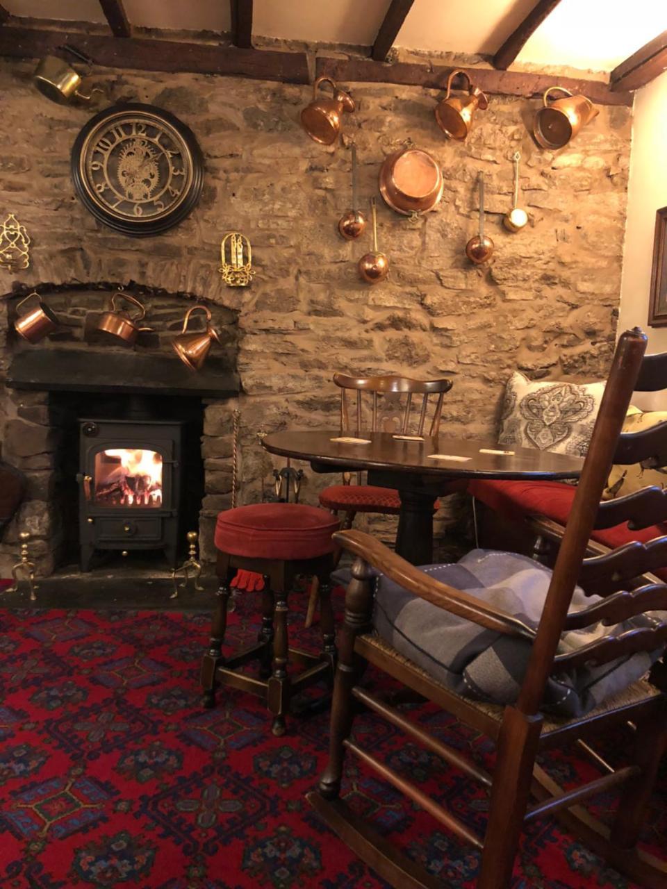 The Crown Inn Wentnor Exterior photo